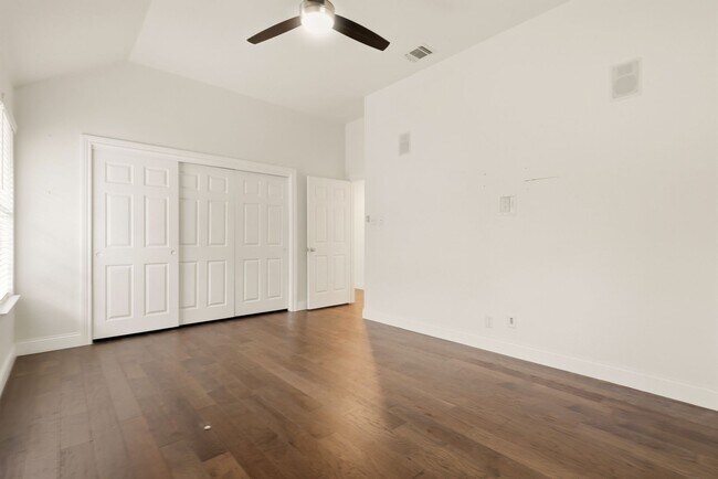 Building Photo - 24 Inwood Manor