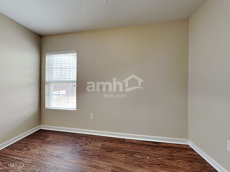 Building Photo - 6 Hurshfield Ct