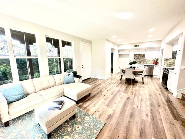 Building Photo - 37 Stepping Stone