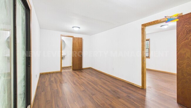 Building Photo - 4704 SW 101st Terrace