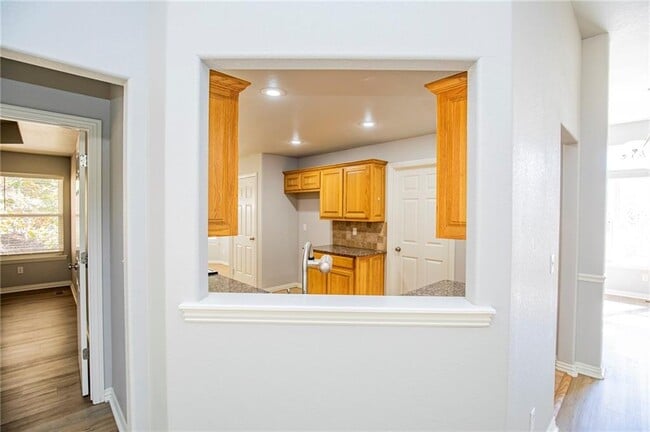 Building Photo - 41 May Ln