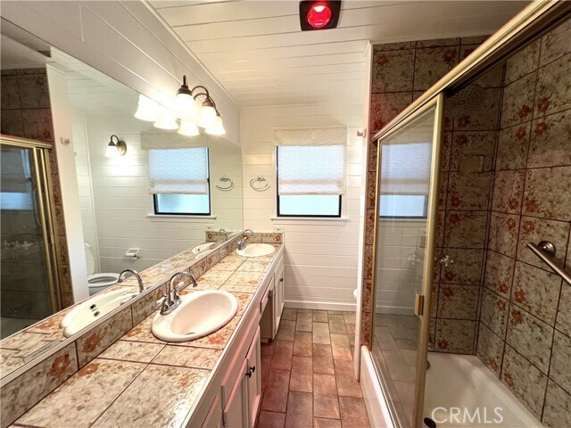 Building Photo - 8322 Regis Way