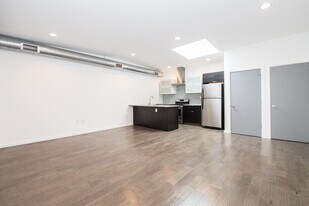 Building Photo - 1442 N 7th St