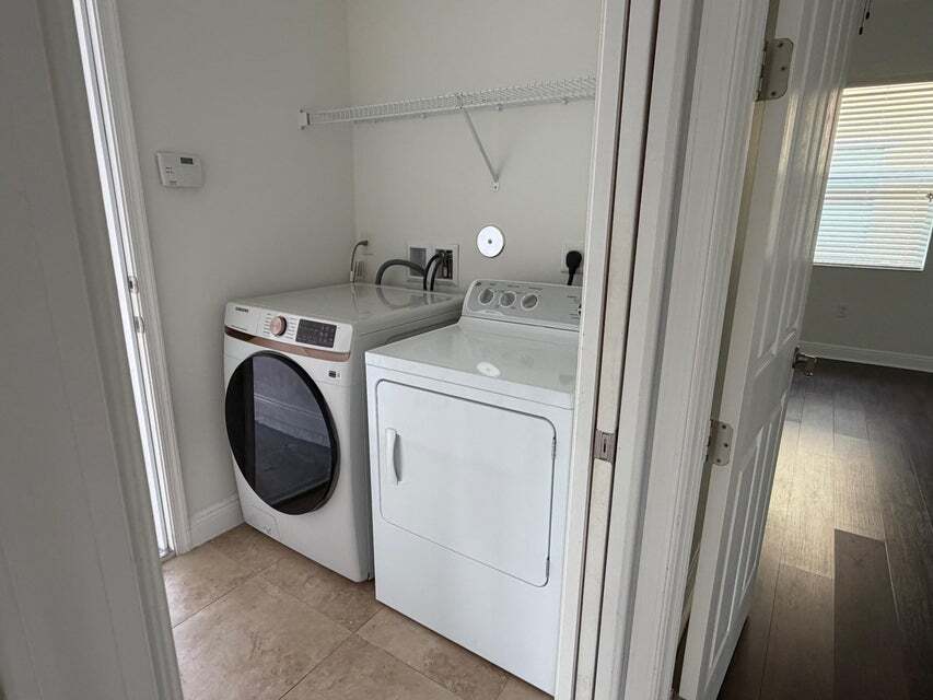 Building Photo - 2824 Bellarosa Circle