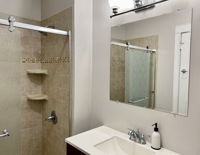 Building Photo - Beautiful 2 Bed / 2 Bath Buena Park Condo For Rent! In-Unit Washer & Dryer! FREE Heat, Water, and...