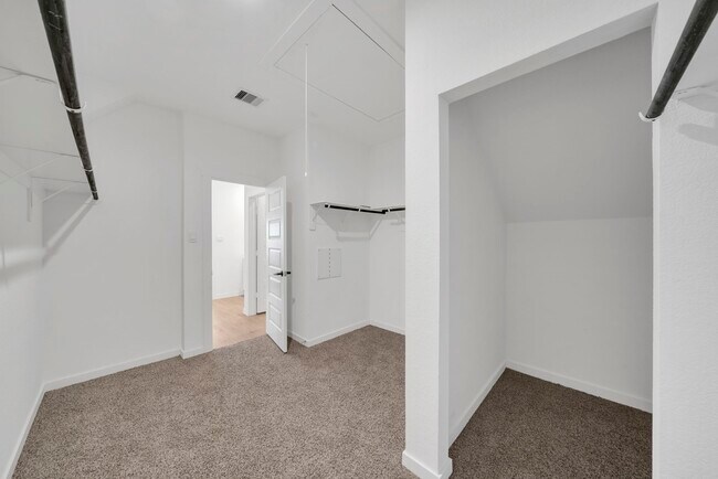 Building Photo - 31855 Hallington Hl Ln