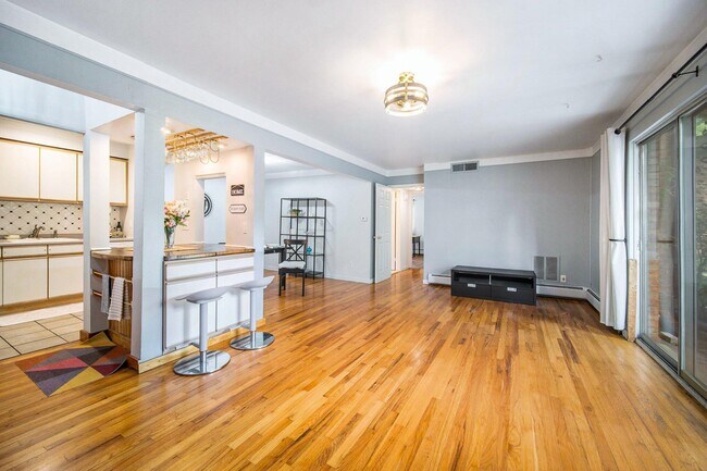 Building Photo - 1209 Island Dr