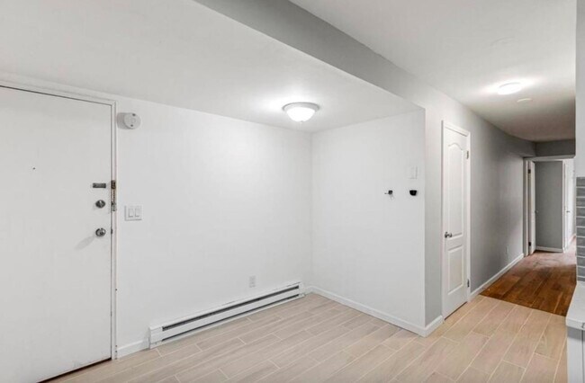 Building Photo - 427 John F. Kennedy Blvd