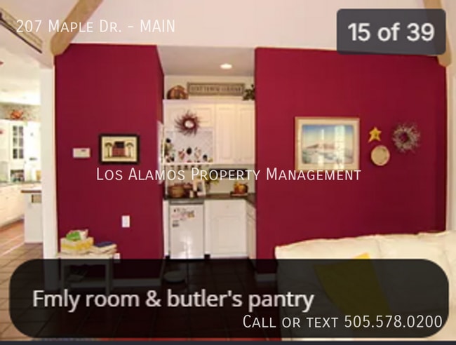 Building Photo - 207 Maple Dr