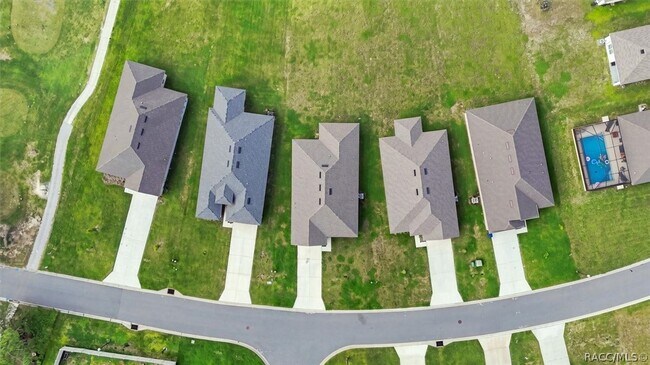 Building Photo - 336 W Rexford Dr