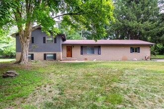 Building Photo - 7580 Thornwood St