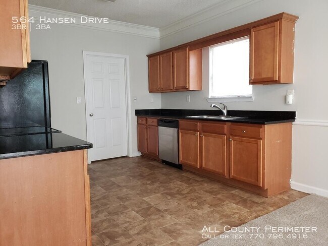 Building Photo - 3 Bedroom 3 Bath in a GREAT community