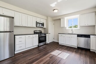 Building Photo - Unbeatable 4 bedroom in Penn Hills available now!