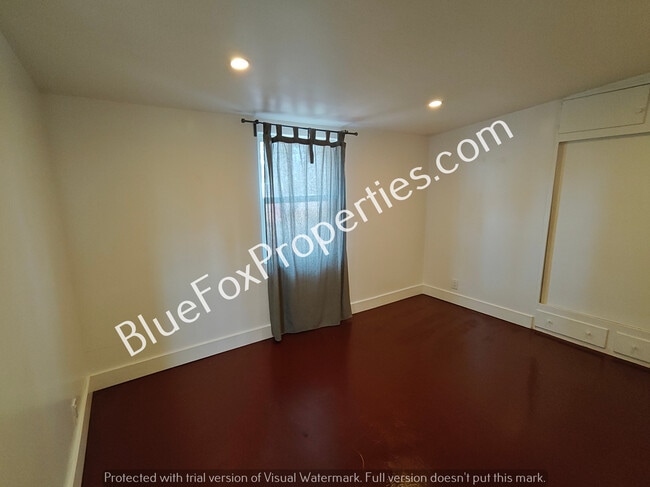 Building Photo - 3137 E Pima St