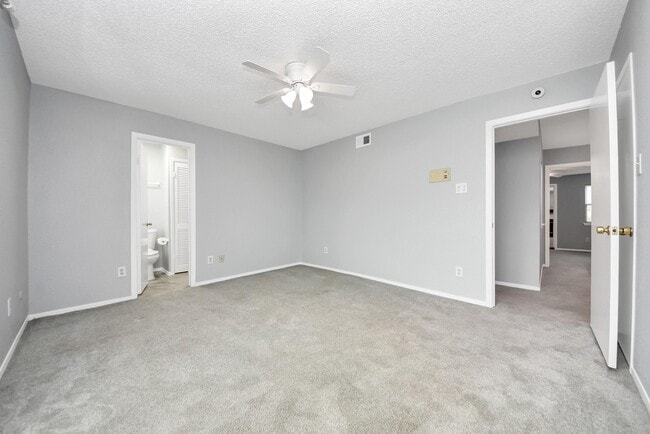 Building Photo - 6306 S Rice Ave