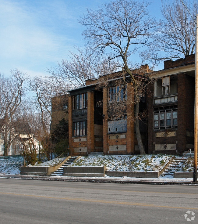 15924 Euclid Ave 15924 Euclid Ave East Cleveland OH 44112 Apartment