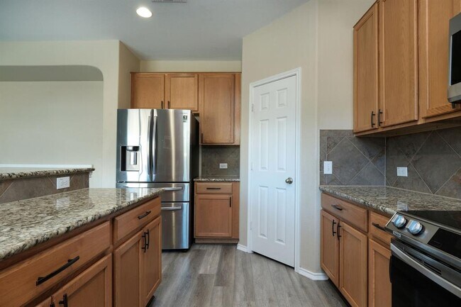 Building Photo - 1244 Yellow Iris Rd