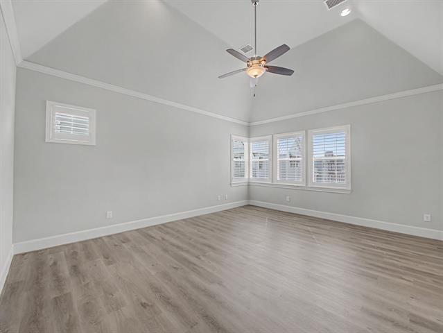 Building Photo - 704 18th St