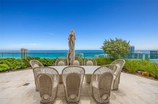 Building Photo - 580 72nd St