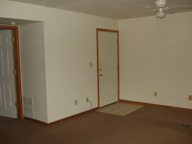 Front Room Entrance - 5 N Montague Ave