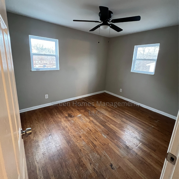 Bedroom 2 - Main floor - 1235 Walker Ave