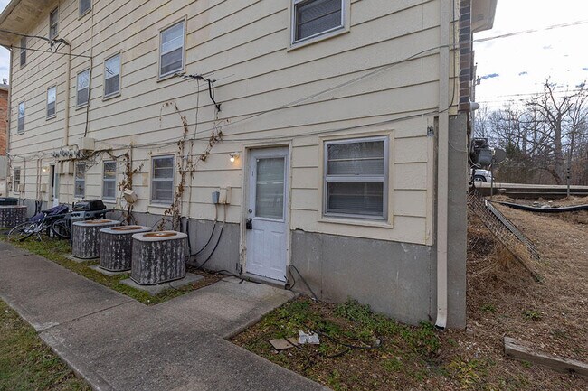 Building Photo - 2931 Northland Dr