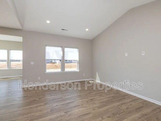 Building Photo - 160 Tillery Ln