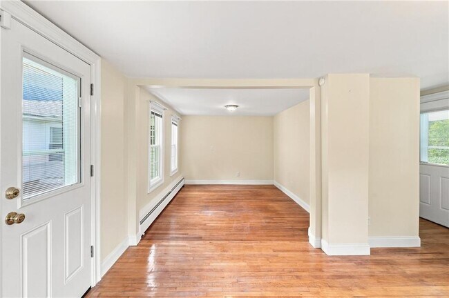 Building Photo - 37 Ryefield Rd