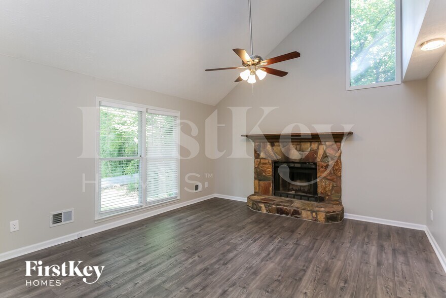 Building Photo - 5417 Hulsey Cir