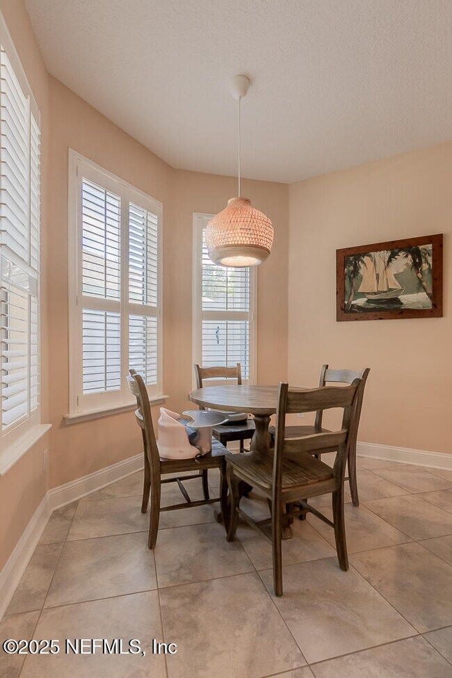 Building Photo - 8543 Glenbury Ct N