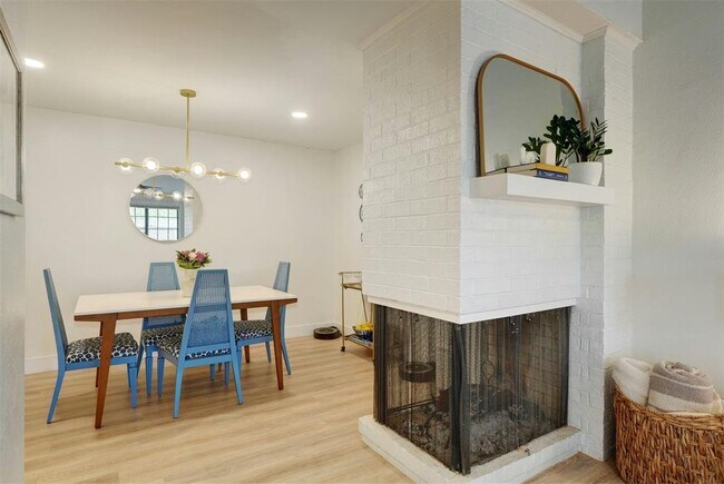 Building Photo - 4159 Steck Ave