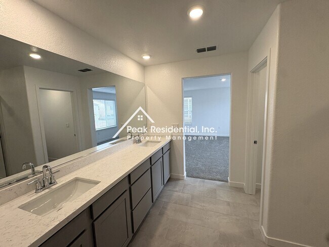 Building Photo - Brand New 4bd/2.5a Rancho Cordova Home With Loft-Must See!