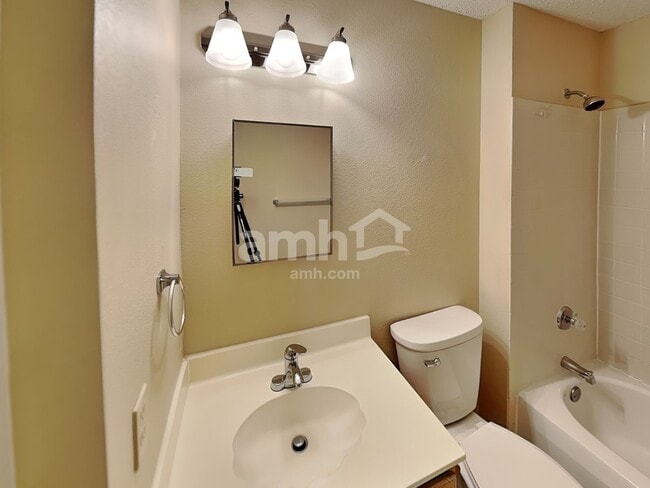 Building Photo - 16635 Blanco Ky