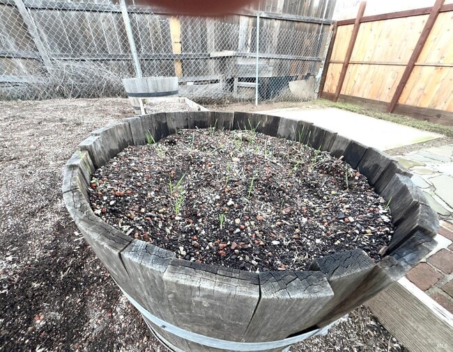 Building Photo - 16060 39th Ave