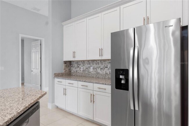 Building Photo - 2320 Symphony Cir