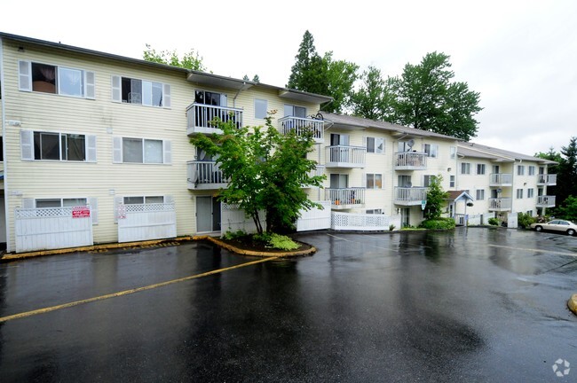 Building Photo - Eagle Ridge Apartments