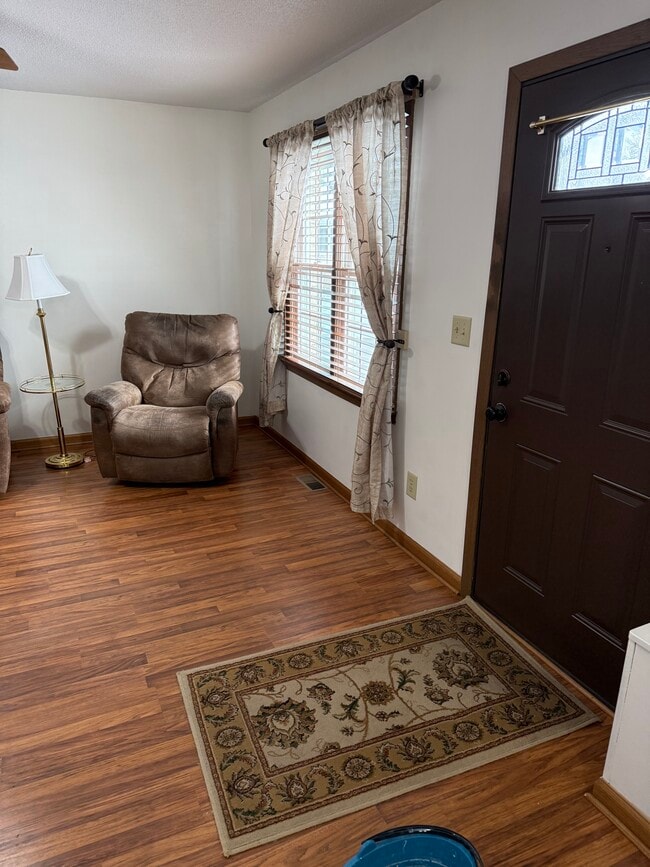 Building Photo - 168 Lyre-Bird Ln