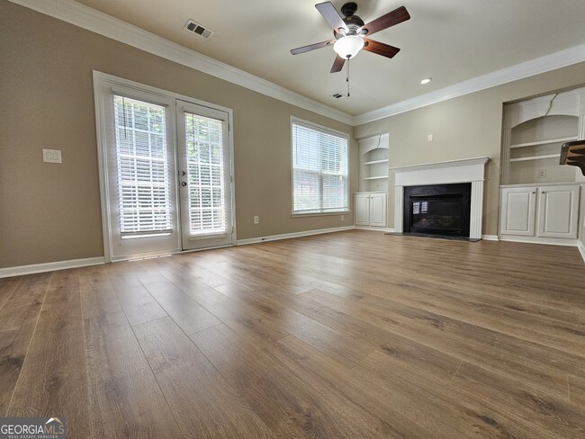 Building Photo - 6162 Deluna Way