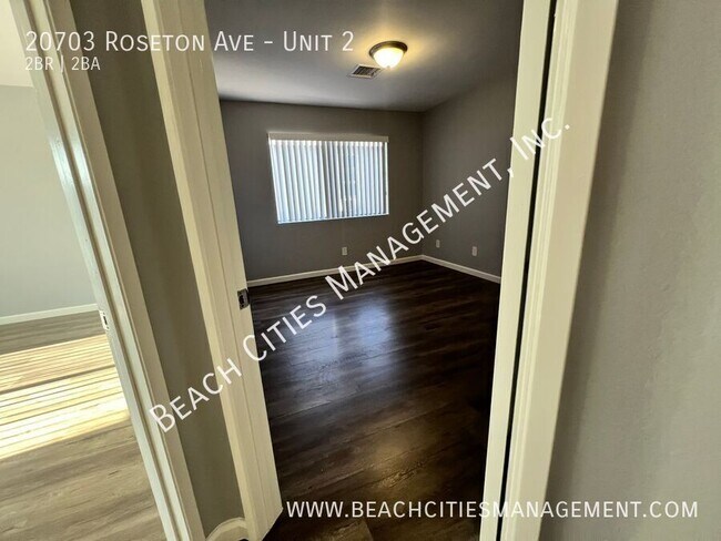 Building Photo - 20703 Roseton Ave