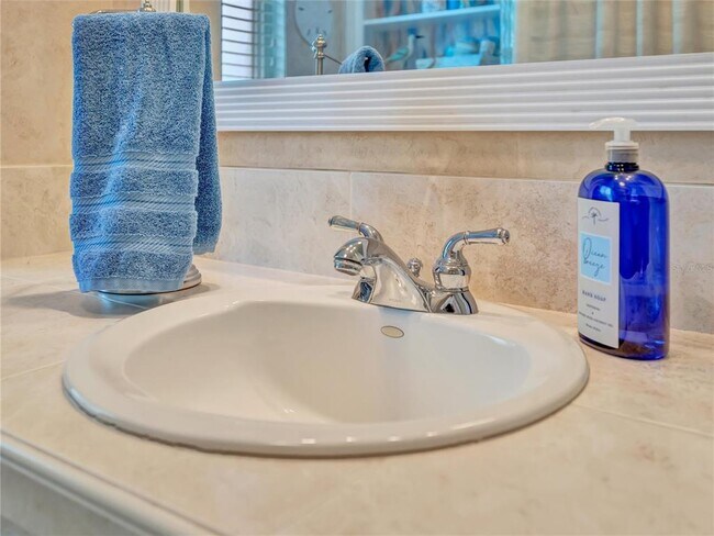 Building Photo - 10432 Sandpiper Rd W