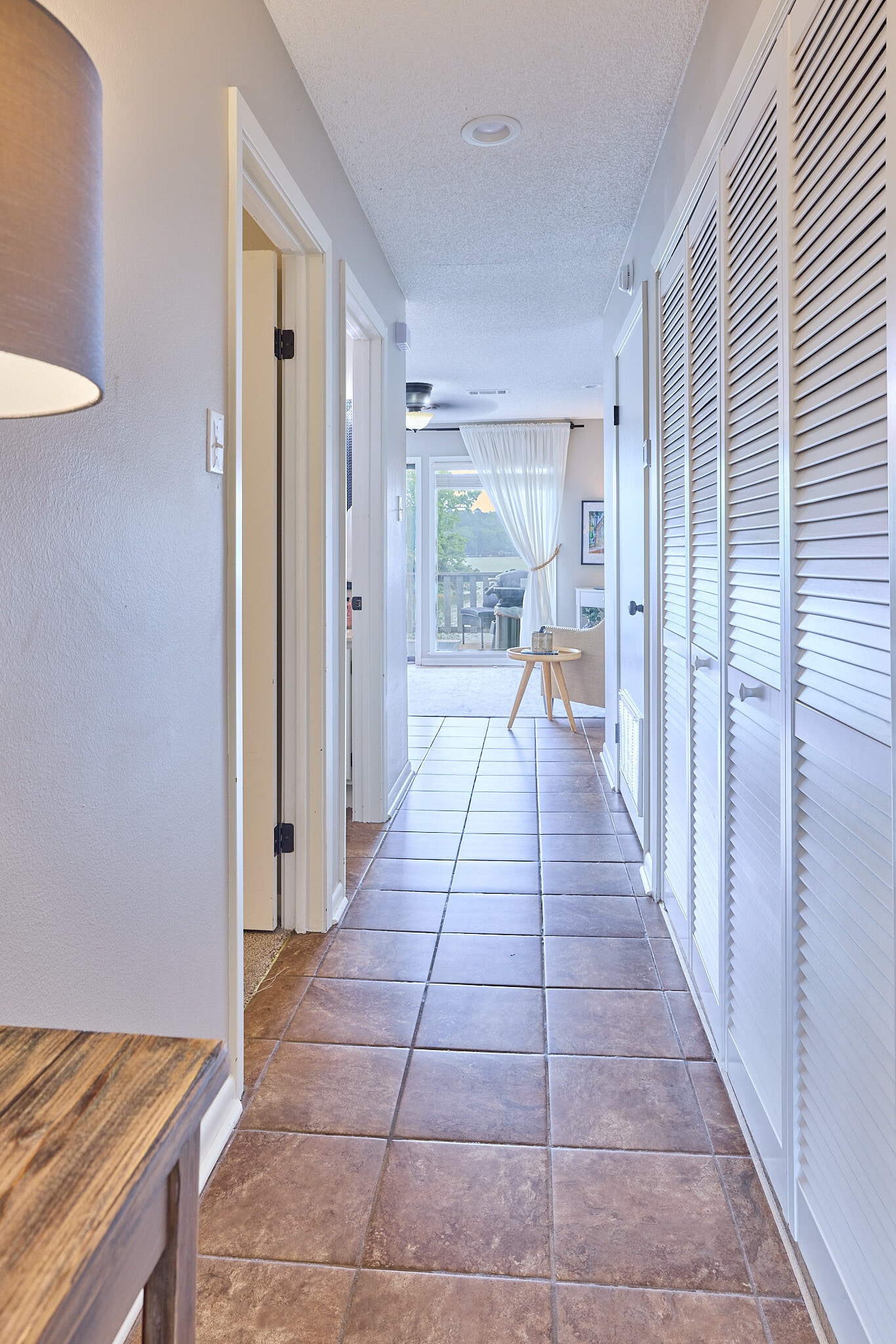 Building Photo - 400 Farr Shores Dr