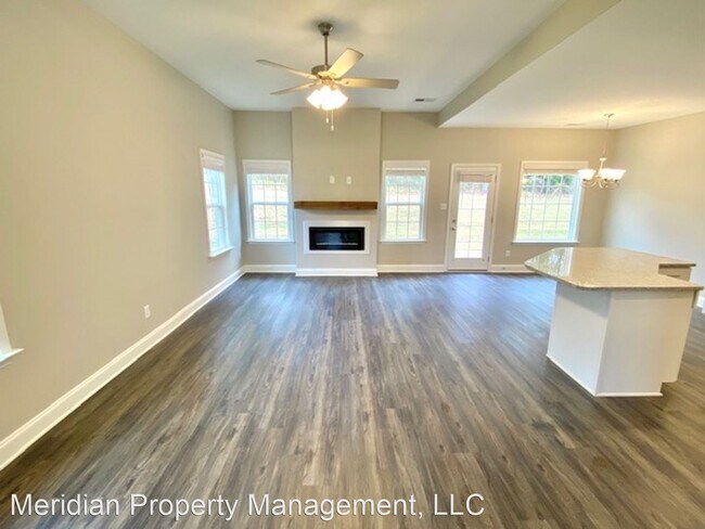 Building Photo - 4 br, 2.5 bath House - 5624 Tucker Landing