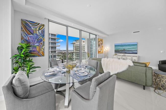 Building Photo - 3100 N Ocean Dr