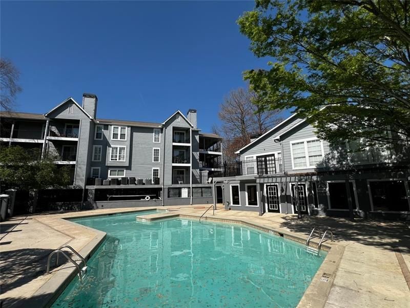 Building Photo - 424 Granville Ct
