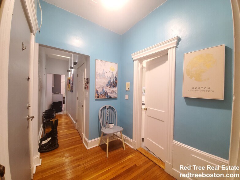 Building Photo - 72 Strathmore Rd