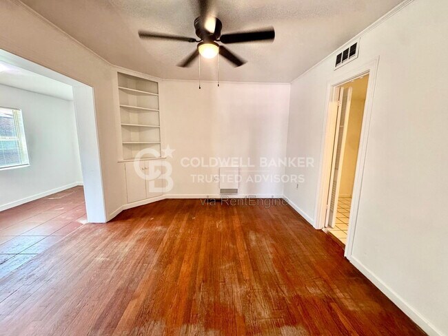Building Photo - 1602 Avenue X Ave