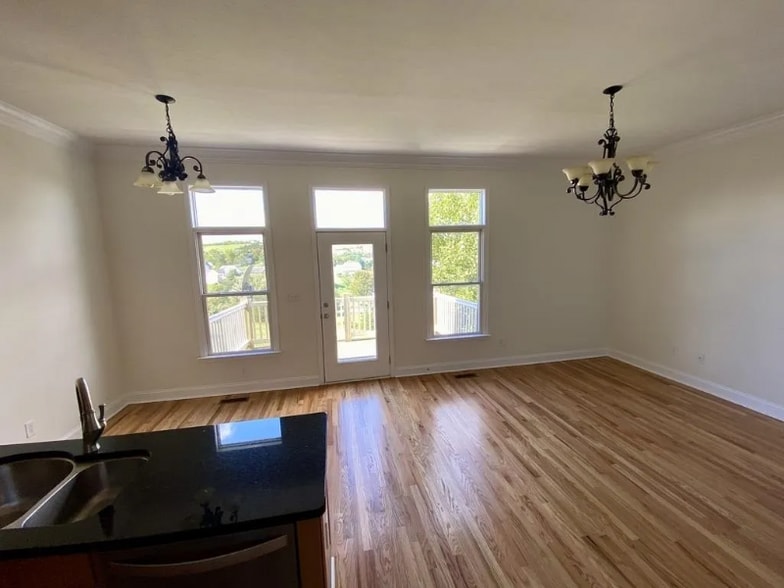 Building Photo - 50 Enchanted View Cir