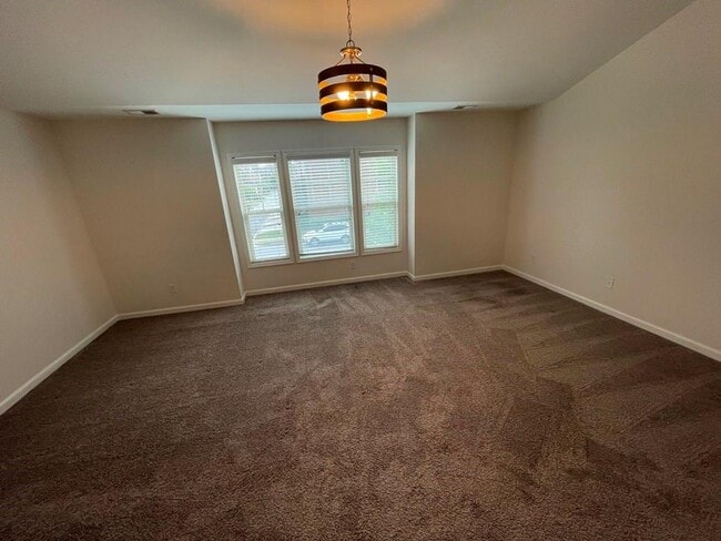 Building Photo - 3470 New Fawn Ln