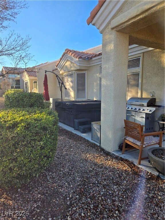 Building Photo - 10527 Mission Lakes Ave