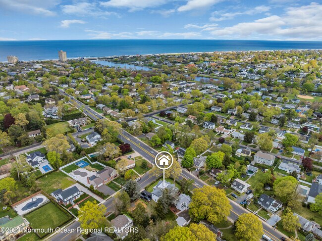 Building Photo - 309 Cedar Ave